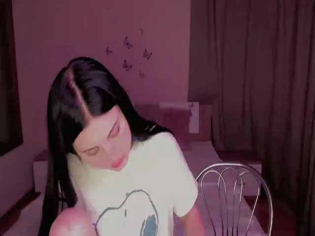 Live sex webcam photo for Sweet_Lips9 #274596282