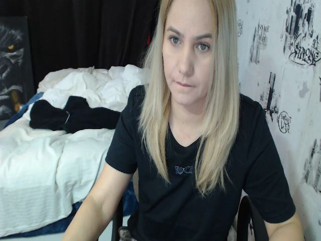 Live sex webcam photo for Sweet_Mady #271871480