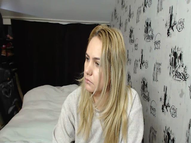 Live sex webcam photo for Sweet_Mady #271976955