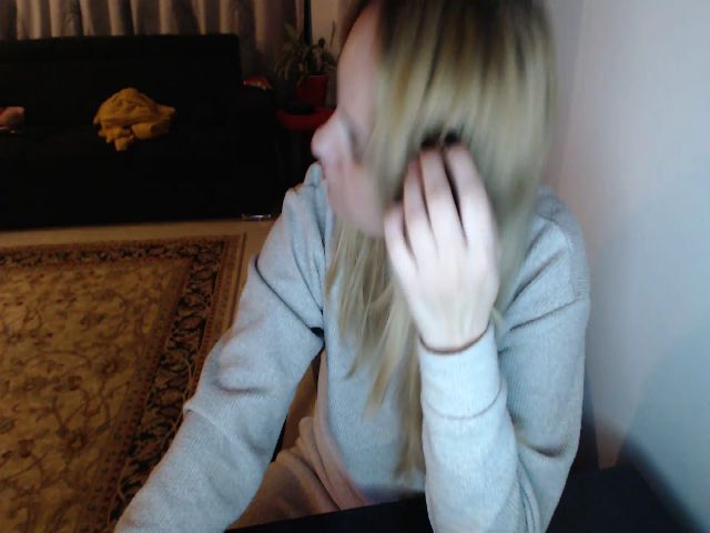 Live sex webcam photo for Sweet_Mady #272374231