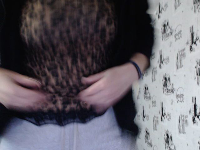 Live sex webcam photo for Sweet_Mady #272686688