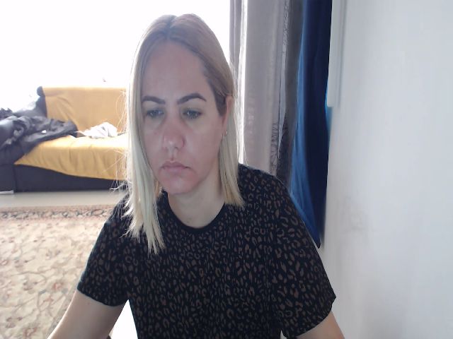 Live sex webcam photo for Sweet_Mady #273124398