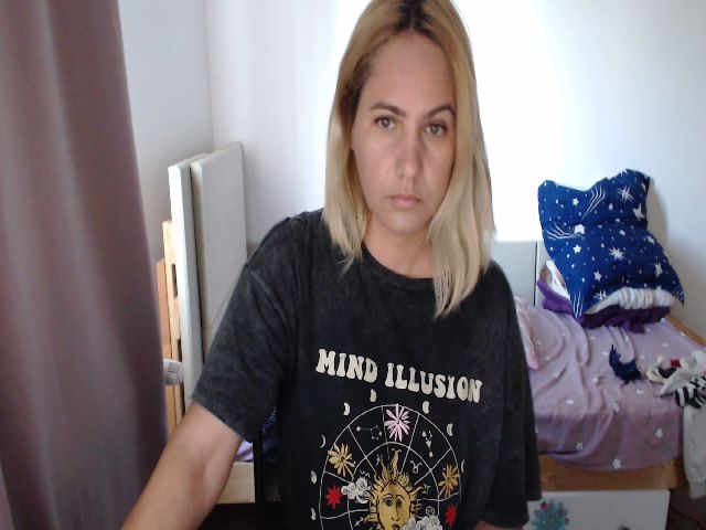 Live sex webcam photo for Sweet_Mady #273328687