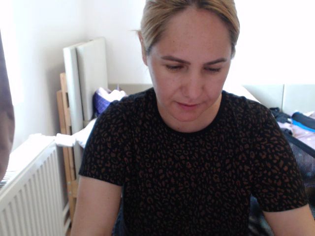 Live sex webcam photo for Sweet_Mady #273391957