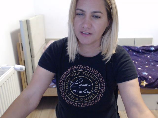 Live sex webcam photo for Sweet_Mady #273450141