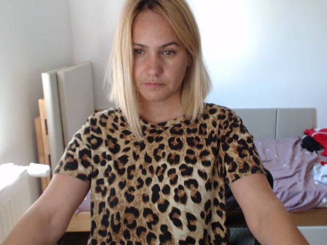 Live sex webcam photo for Sweet_Mady #273483237