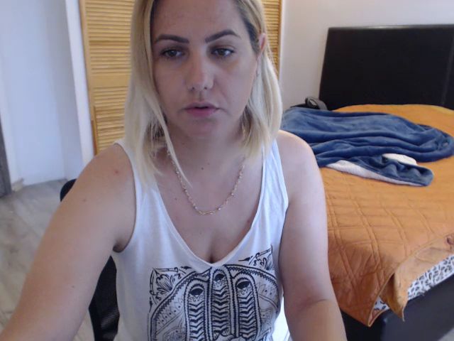 Live sex webcam photo for Sweet_Mady #273578680