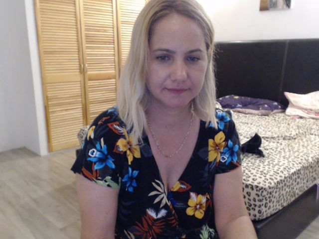 Live sex webcam photo for Sweet_Mady #273741689