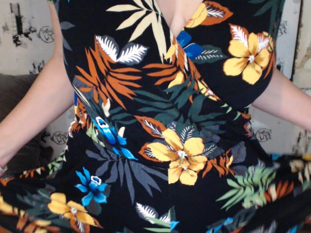 Live sex webcam photo for Sweet_Mady #273835843