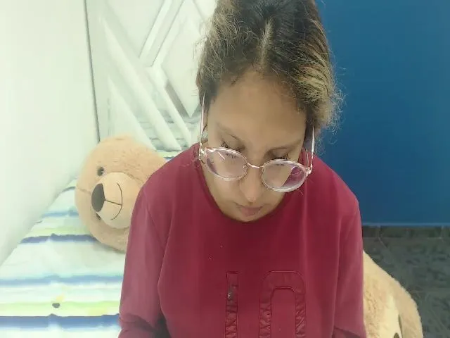 Live sex webcam photo for Sweet_barbiie #273334220