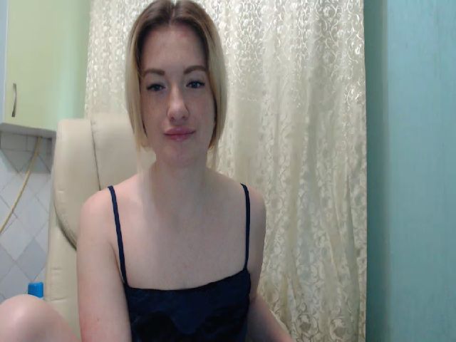 Live sex webcam photo for Sweet_candy99 #273104277