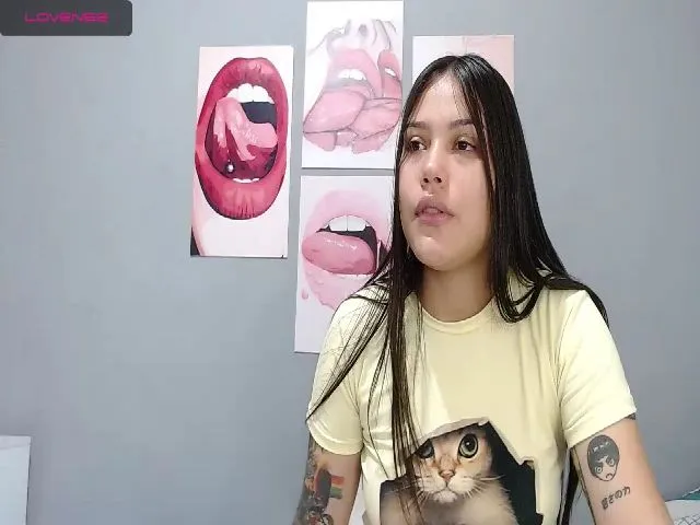 Live sex webcam photo for Sweet_dirtyx #271814857