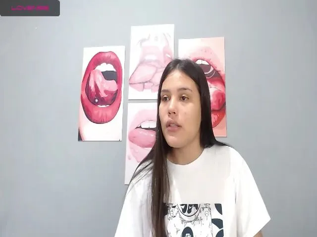 Live sex webcam photo for Sweet_dirtyx #272357905