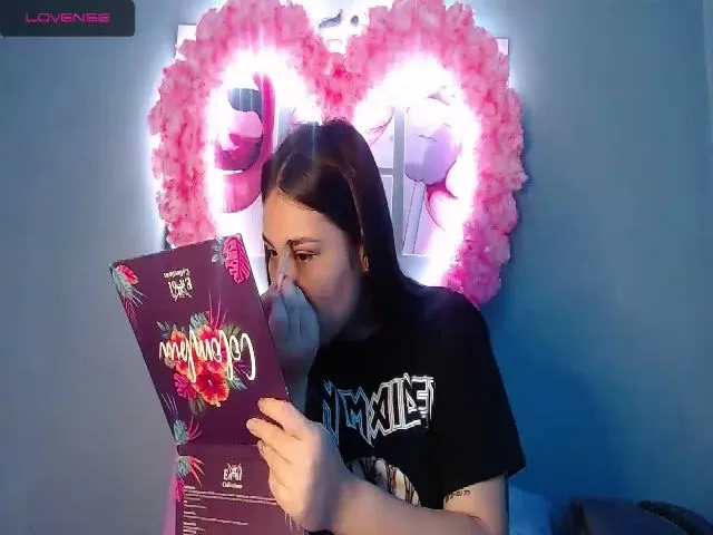 Live sex webcam photo for Sweet_dirtyx #272575674