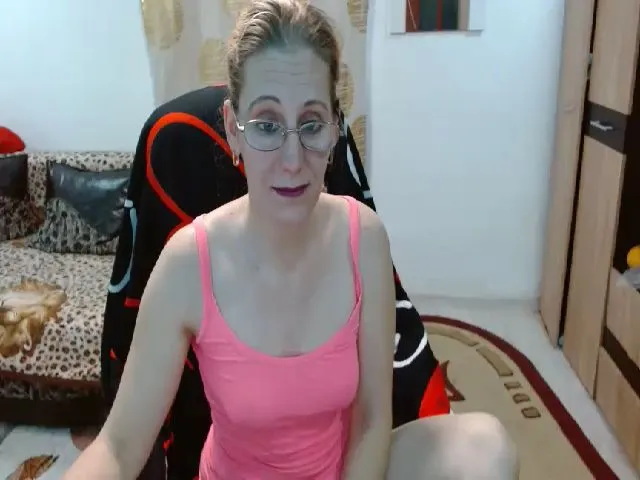 Live sex webcam photo for Sweet_love0 #272227517