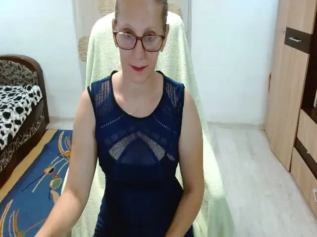 Live sex webcam photo for Sweet_love0 #274357162