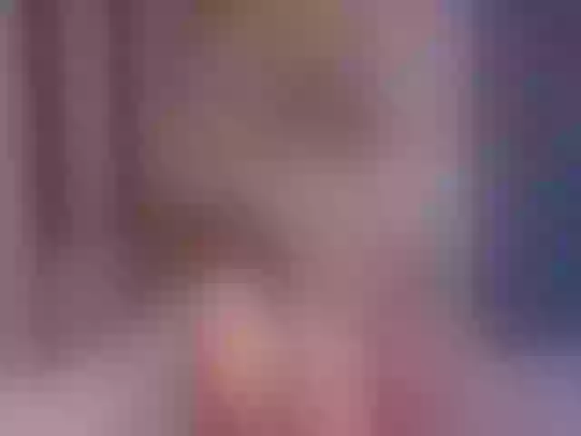 Live sex webcam photo for SweetmiMia #271839765