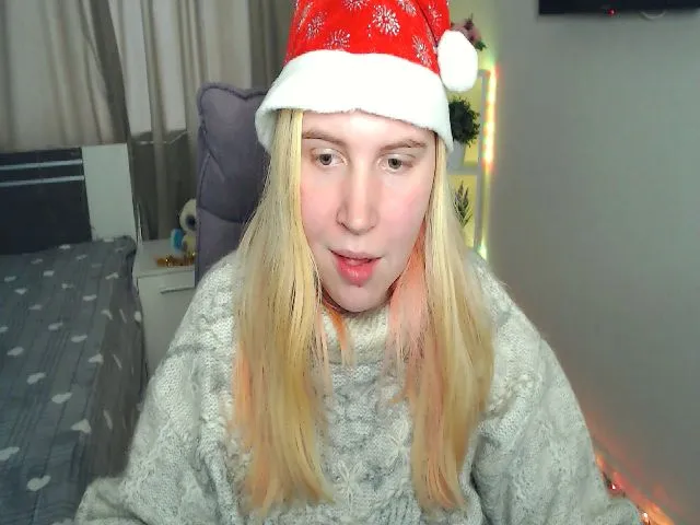 Live sex webcam photo for SweetnessLucy #271783704