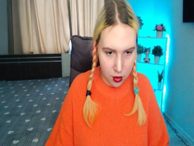 Live sex webcam photo for SweetnessLucy #271963969