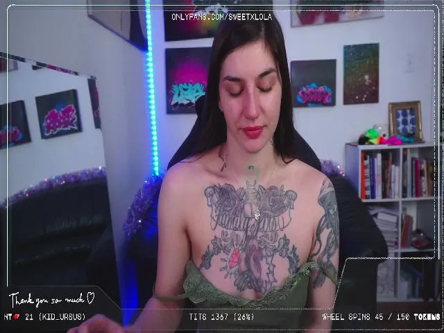 Live sex webcam photo for SweetxLola #272230943