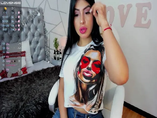 Live sex webcam photo for Swety__hony1 #271752773