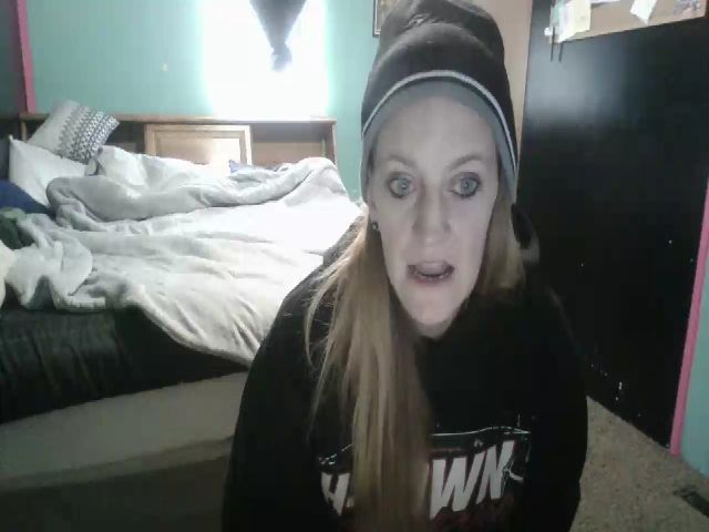 Live sex webcam photo for Sxylilmomma93 #271887289