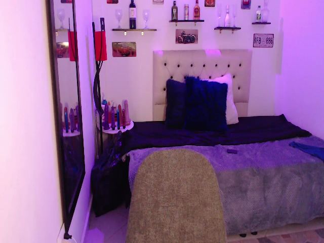 Live sex webcam photo for TATIANA_WD #287859509