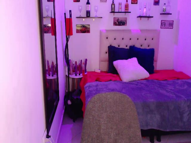 Live sex webcam photo for TATIANA_WD #287859534