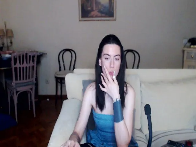 Live sex webcam photo for Takemecloser #273411813