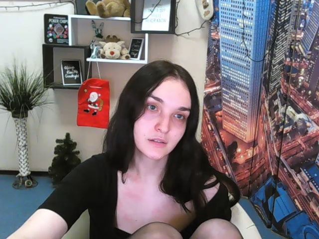 Live sex webcam photo for Tam1my #271897265