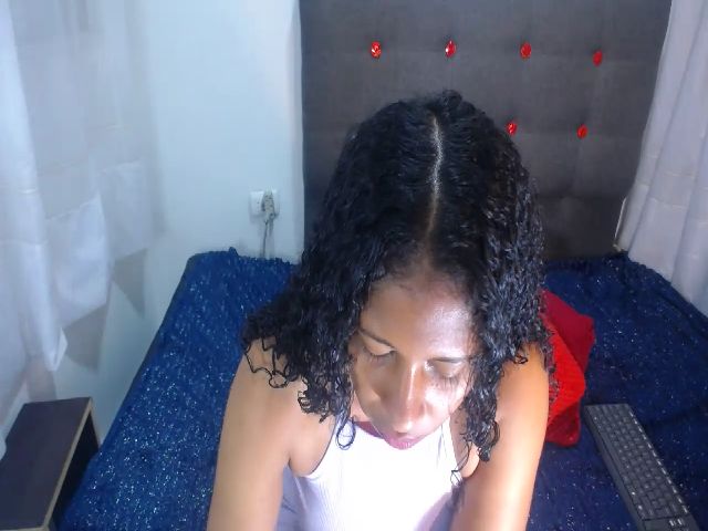 Live sex webcam photo for Tamy07 #272942012