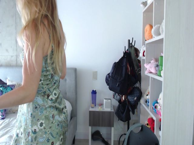 Live sex webcam photo for TaraWhitte #272833235