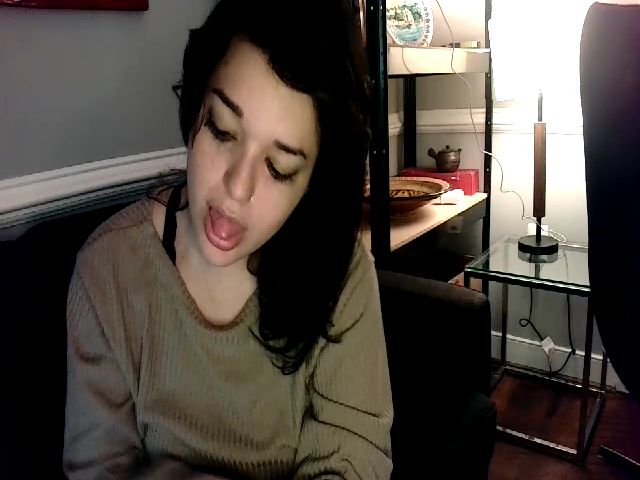 Live sex webcam photo for Tastycakes96 #272664090