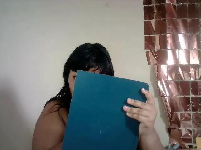 Live sex webcam photo for Tati10x #273120571
