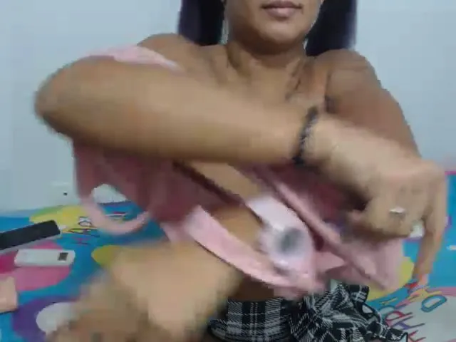 Live sex webcam photo for Tatiannahotx #271947722