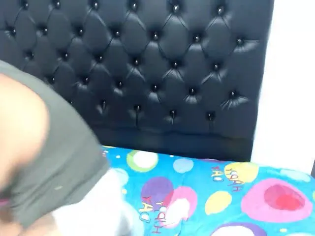 Live sex webcam photo for Tatiannahotx #272028655