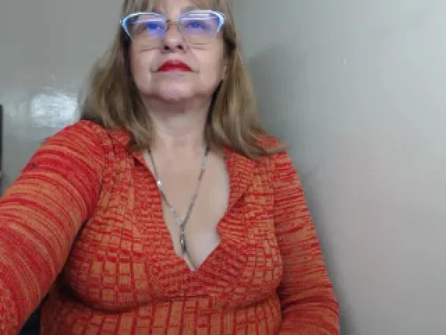 Live sex webcam photo for Tatixxx_ #272507323