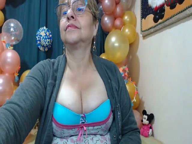 Live sex webcam photo for Tatixxx_ #273809209