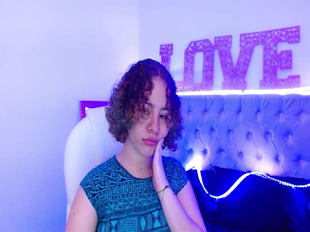 Live sex webcam photo for Tattiana_love #272063748