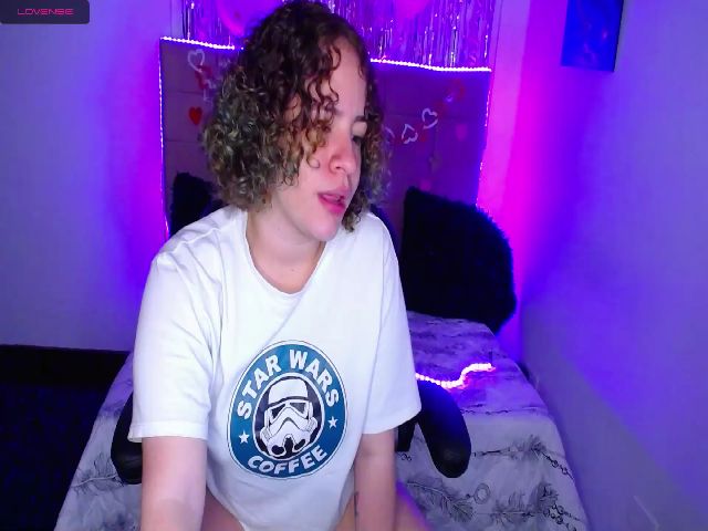 Live sex webcam photo for Tattiana_love #272445747