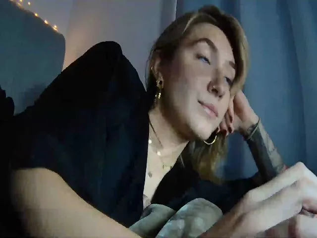 Live sex webcam photo for Tattoo_bbgirl #273449550