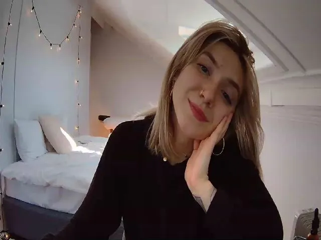 Live sex webcam photo for Tattoo_bbgirl #273956276
