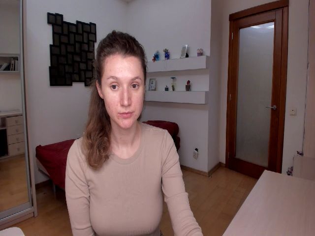 Live sex webcam photo for TayaCute #272282676