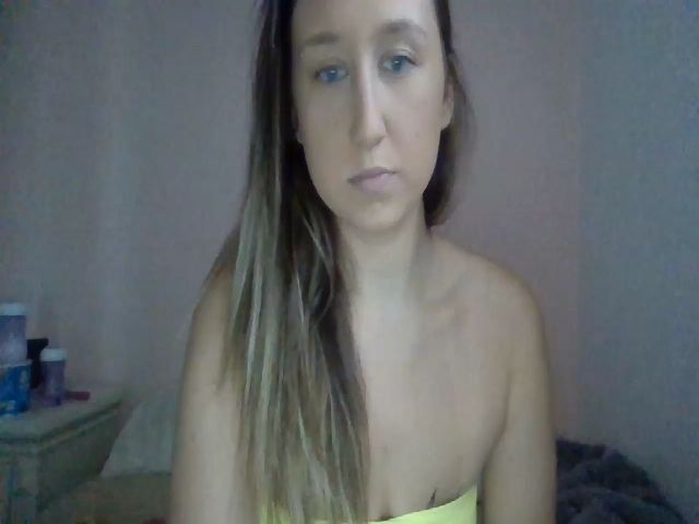 Live sex webcam photo for Taylorgirl19 #274282310