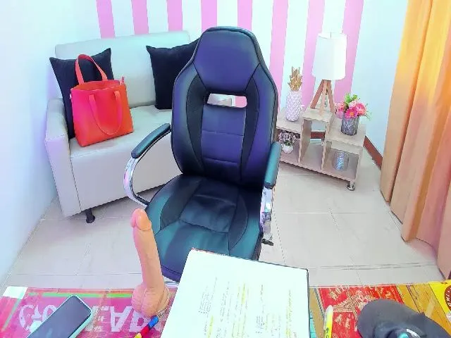 Live sex webcam photo for Taylorrhami #272344667