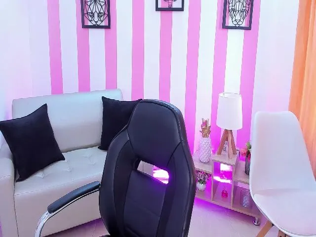 Live sex webcam photo for Taylorrhami #272358283