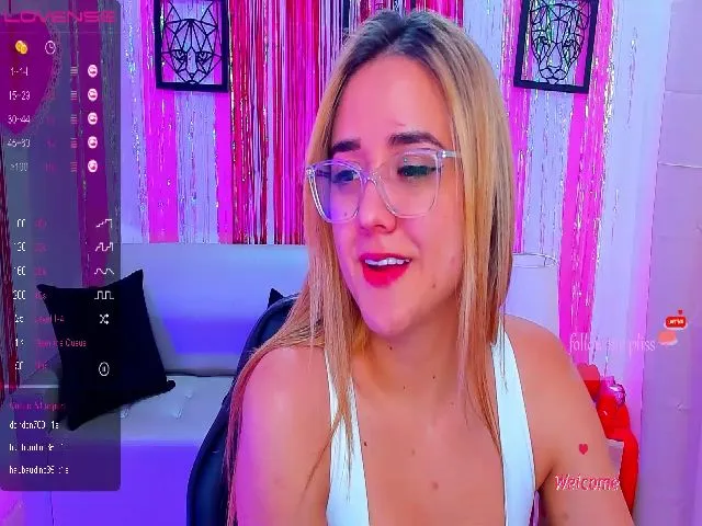 Live sex webcam photo for Taylorrhami #272622868