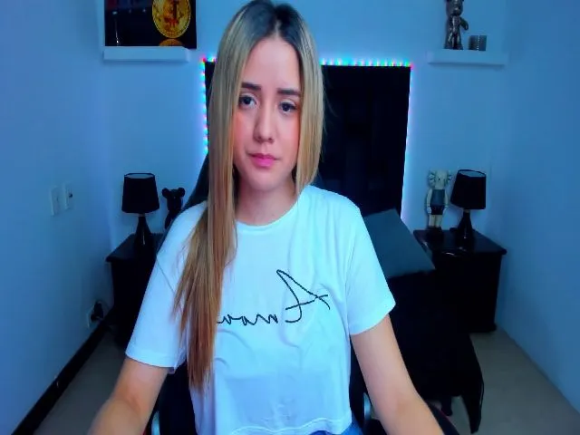 Live sex webcam photo for Taylorrhami #273024168