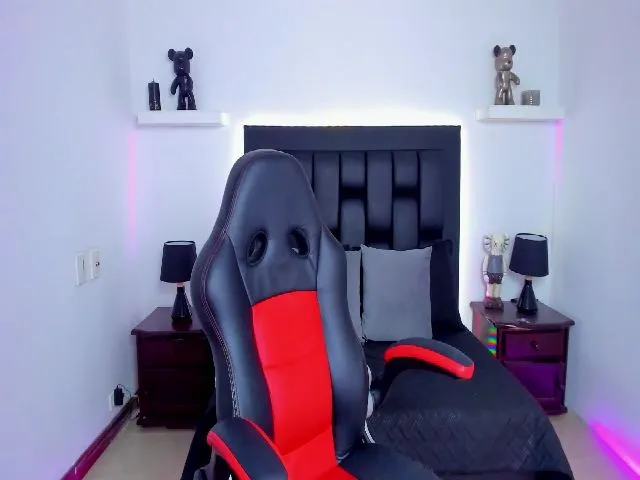 Live sex webcam photo for Taylorrhami #273064335