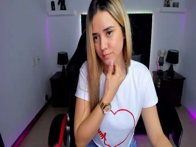 Live sex webcam photo for Taylorrhami #273064826